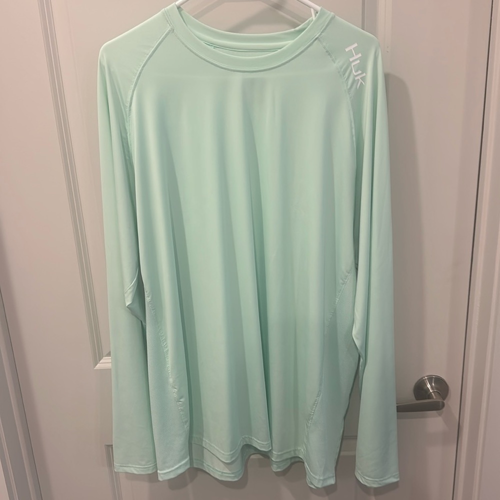 Huk in light green/mint.  Size XXL. Like new